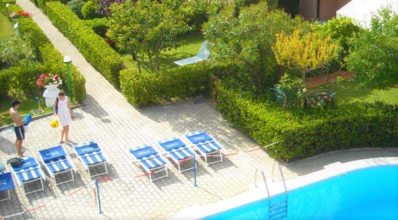 B&C Apartments Лидо ди Йезоло Екстериор снимка